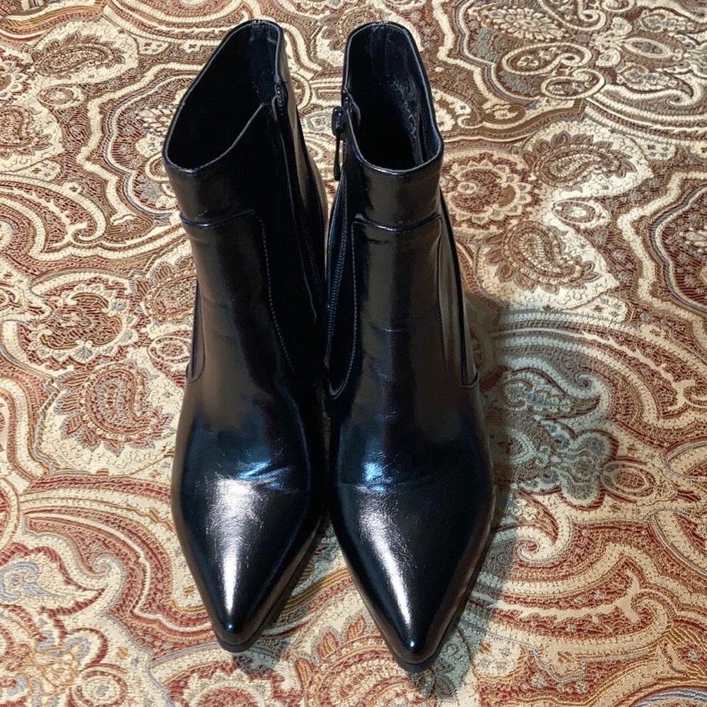 NWOT ankle boot heels